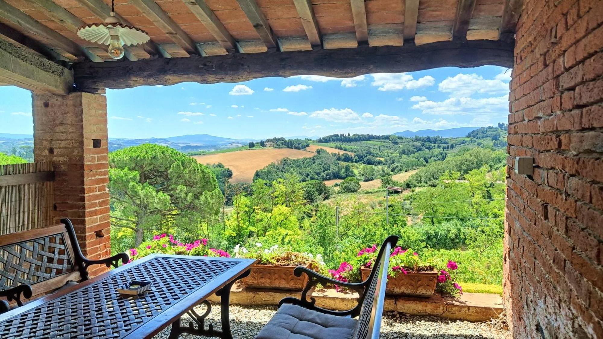 Borgo Fajani Guest House Terricciola ภายนอก รูปภาพ
