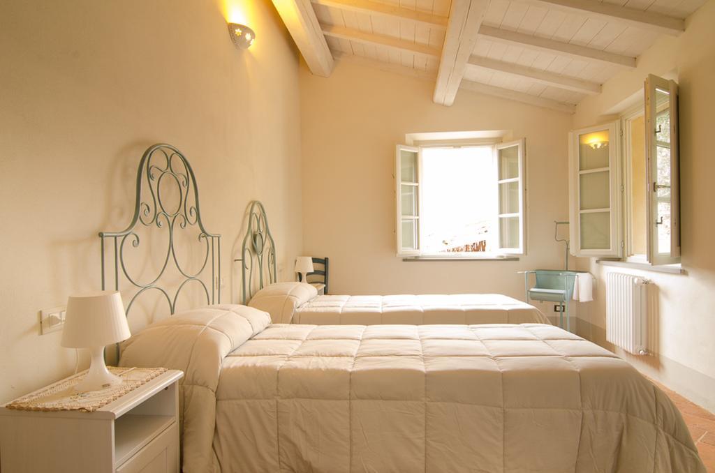 Borgo Fajani Guest House Terricciola ภายนอก รูปภาพ