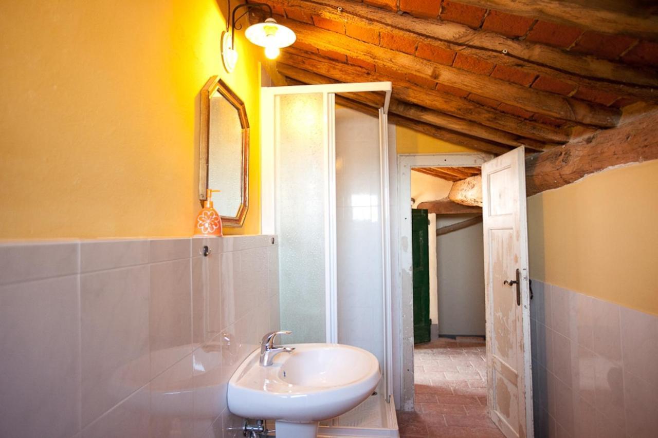 Borgo Fajani Guest House Terricciola ภายนอก รูปภาพ